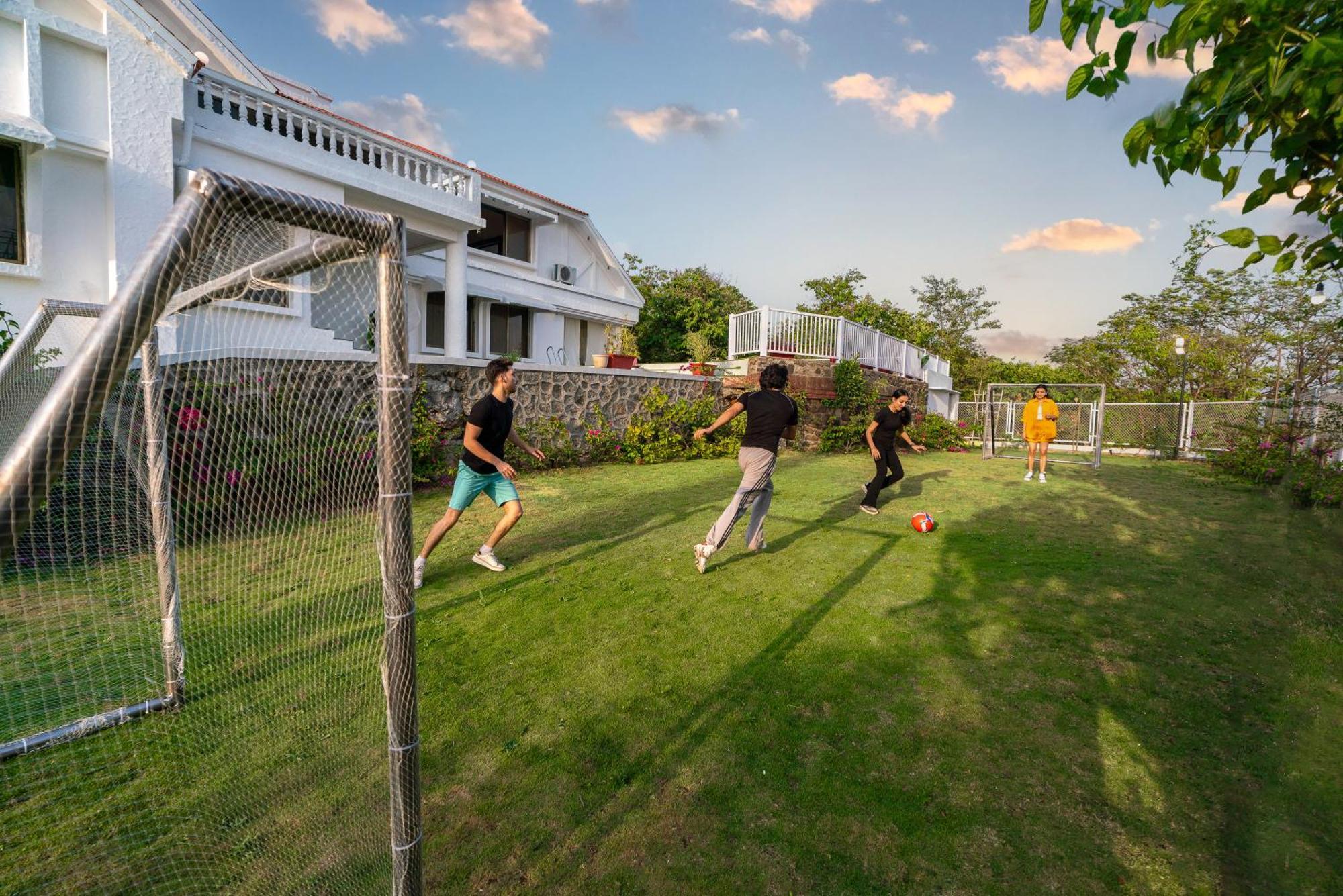 Ekostay Luxe - Casa Noah - Paddle Court & Sunset Point Lonavala Ngoại thất bức ảnh