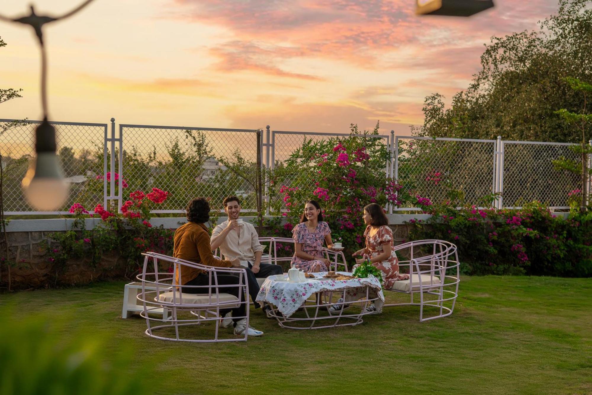Ekostay Luxe - Casa Noah - Paddle Court & Sunset Point Lonavala Ngoại thất bức ảnh
